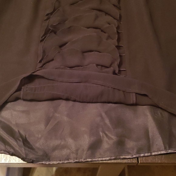 RW&CO Ruffle front Dress - Picture 7 of 7